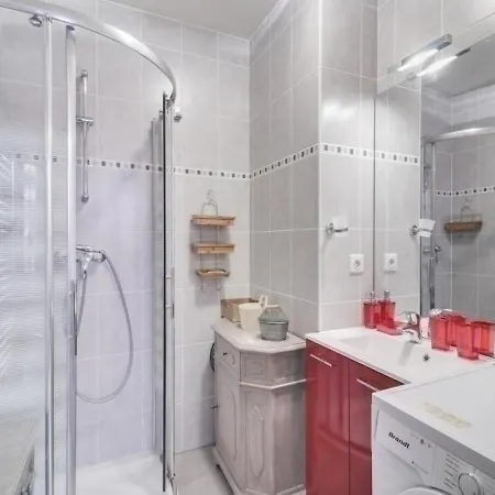 Apartament : Cosy 4 Pers, Centre-ville, Proche Telecabine, Parking Inclus. - Fr-1-401-16 *