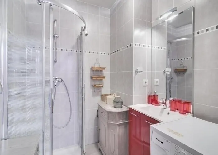 Апартаменты : Cosy 4 Pers, Centre-ville, Proche Telecabine, Parking Inclus. - Fr-1-401-16 *